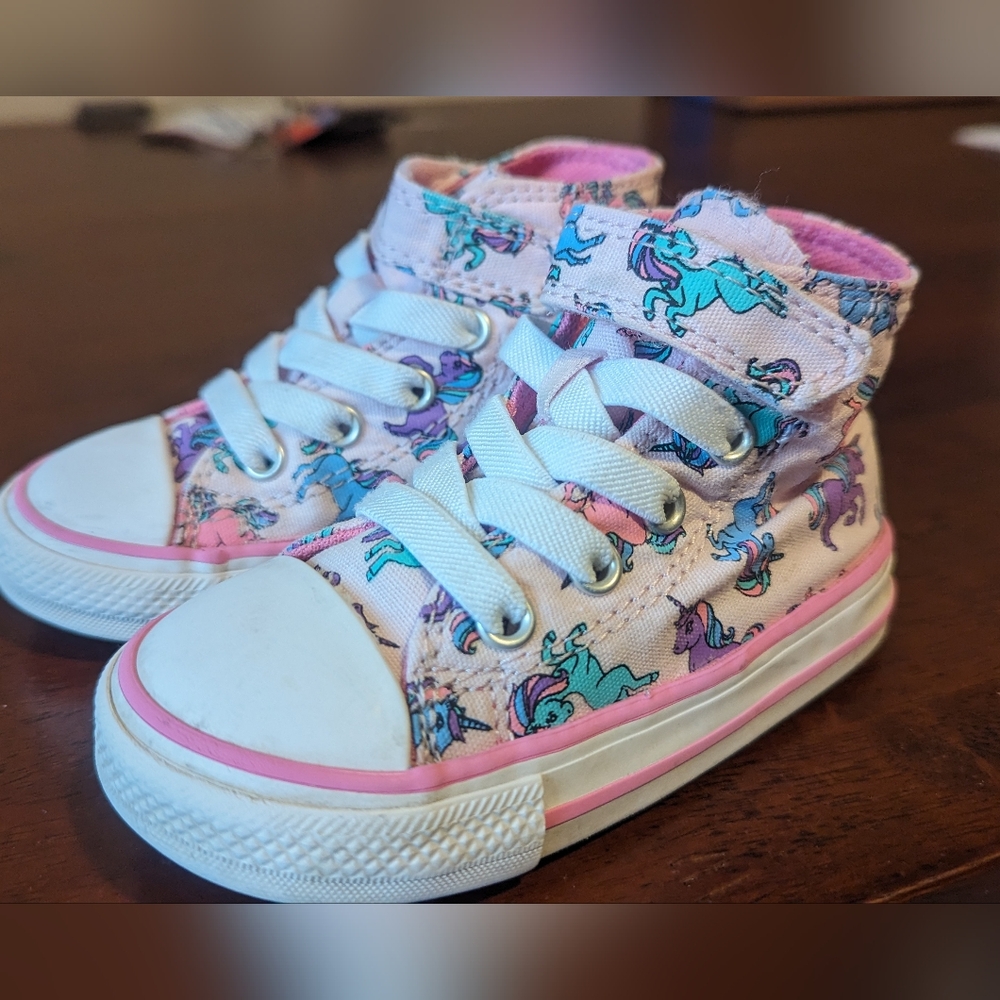 GUC - Converse pink unicorn high tops. Toddlers Size 6